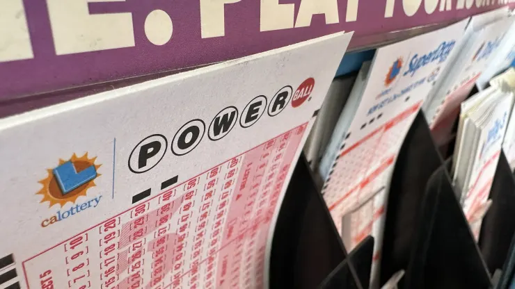 Powerball jackpot hits $725 million. If you win, here’s the tax bill