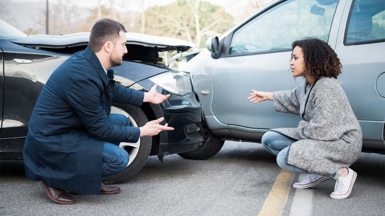 Why Hiring a Car Accident Lawyer is Crucial After a Collision